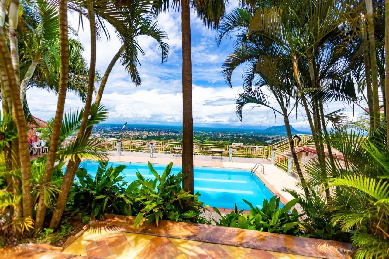 Sky Plus Hotel & Resort Ho Exterior foto